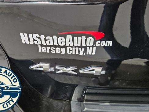 Used 2020 Jeep Grand Cherokee Laredo image 30