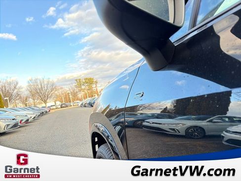 New 2026 Volkswagen Tiguan SE R-Line image 19