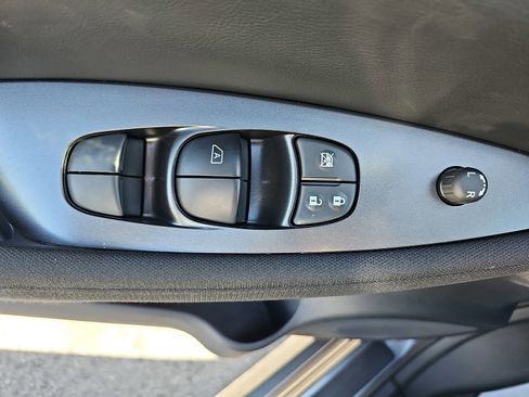 Used 2023 Nissan Leaf S FWD image 28