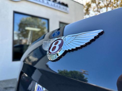 Used 2018 Bentley Flying Spur S V8 image 19