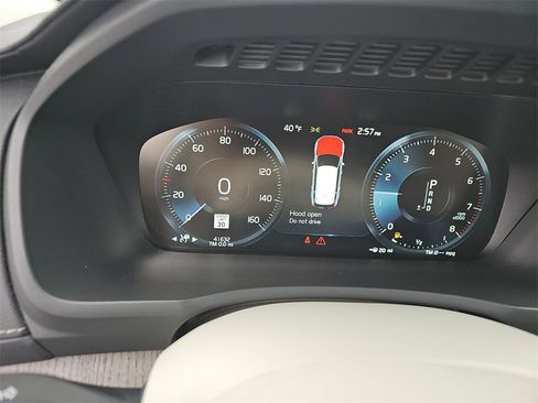 Used 2022 Volvo XC90 T6 Inscription w/ Climate Package image 19