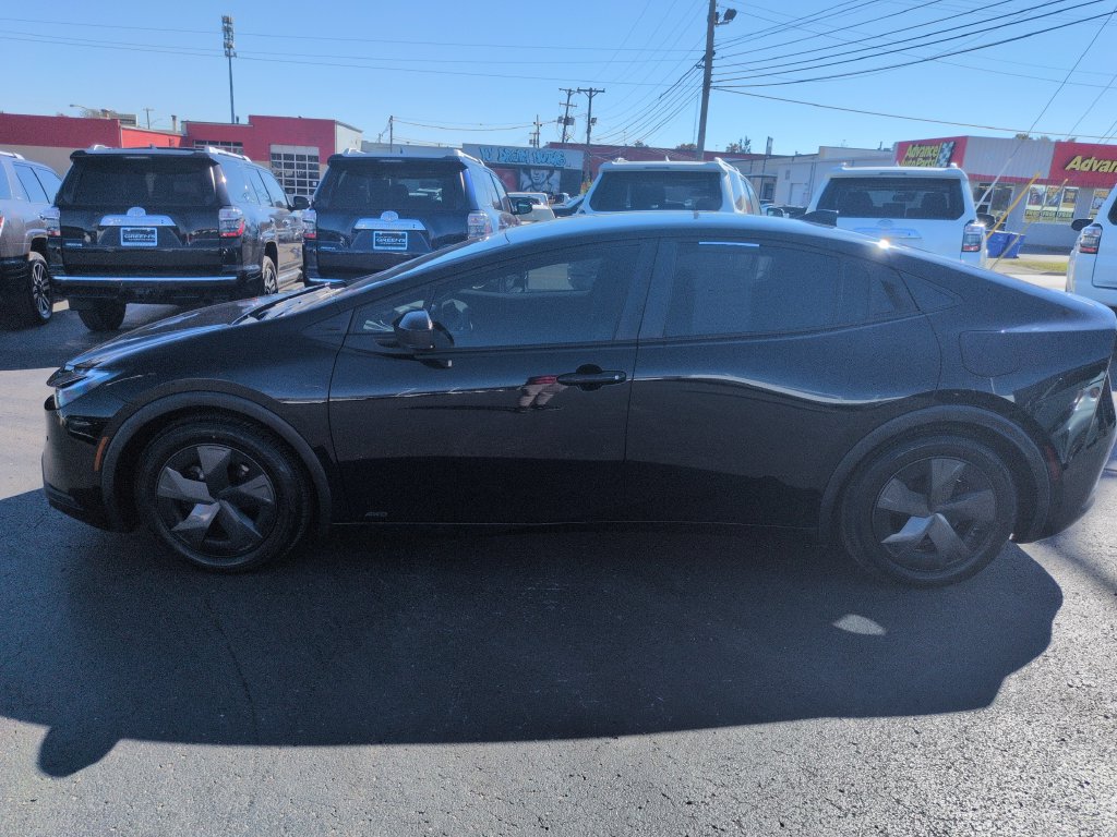 Certified 2024 Toyota Prius LE AWD/4WD image 2