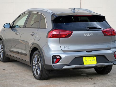 Used 2022 Kia Niro EX Premium FWD image 47