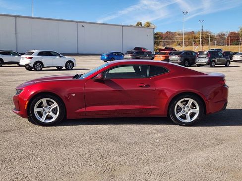 Used 2023 Chevrolet Camaro LT image 4