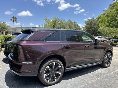 Used 2025 Cadillac Escalade IQ Sport 2 AWD/4WD image 2