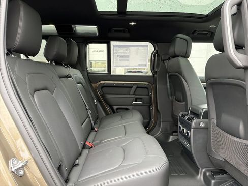 New 2026 Land Rover Defender 110 X-Dynamic SE image 13