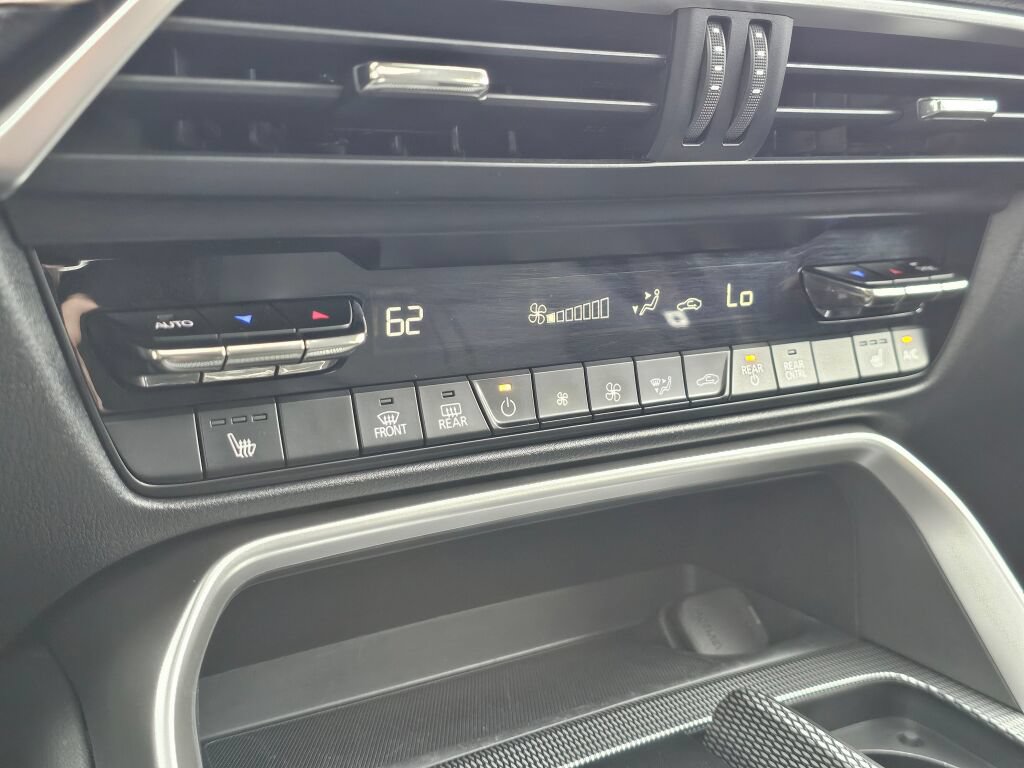 Certified 2024 MAZDA CX-90 Plug-In Hybrid w/ Preferred AWD/4WD image 15