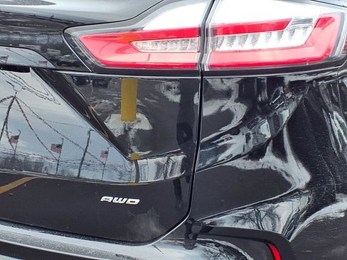 Used 2023 Ford Edge Titanium image 26