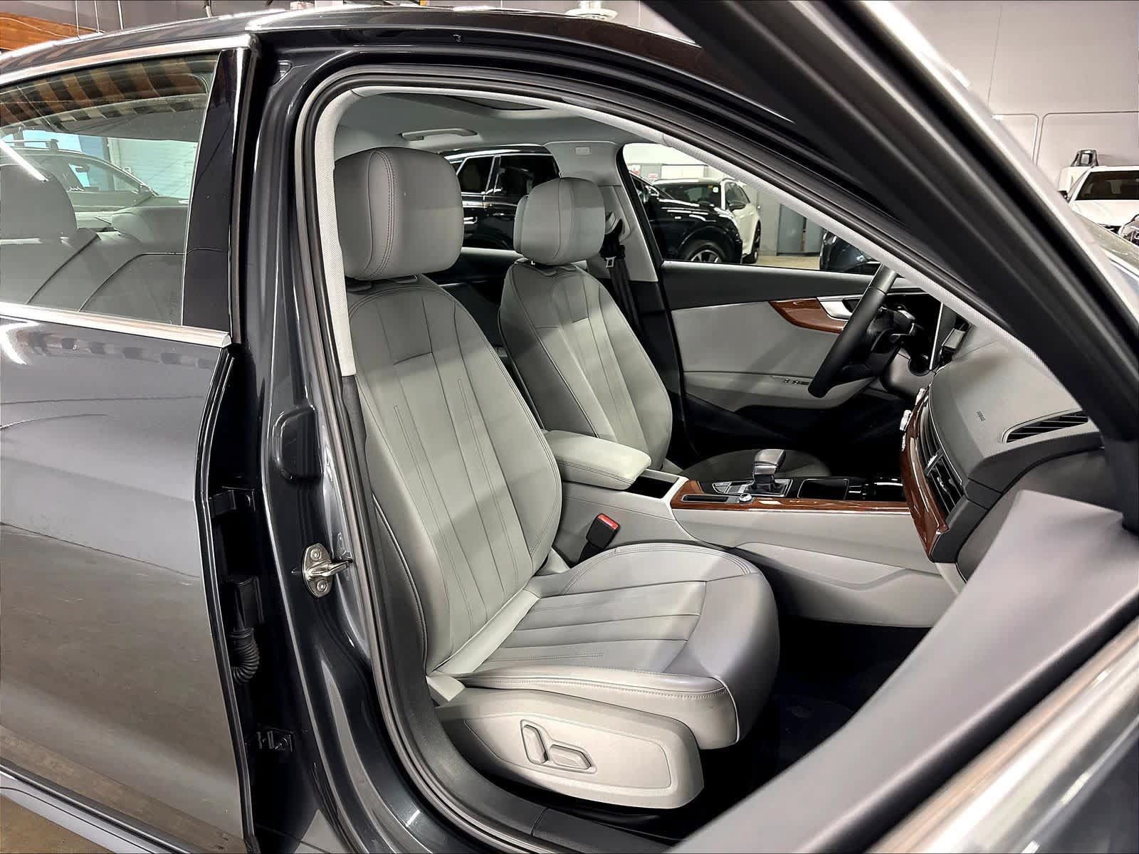 Used 2023 Audi A4 2.0T Premium w/ Convenience Package AWD/4WD image 11