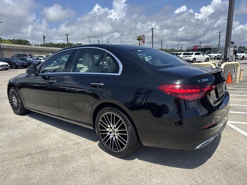 Used 2022 Mercedes-Benz C 300 Sedan image 7