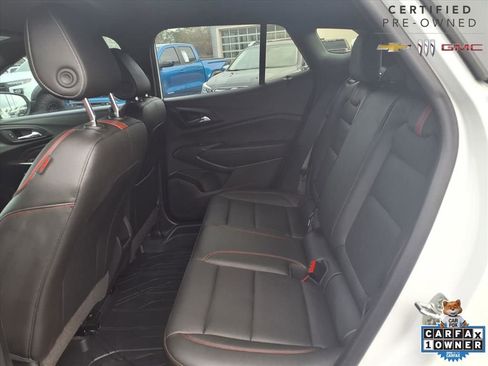 Certified 2025 Chevrolet Trax RS w/ Driver Confidence Package image 17