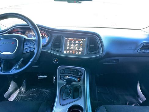 Used 2022 Dodge Challenger R/T RWD image 12