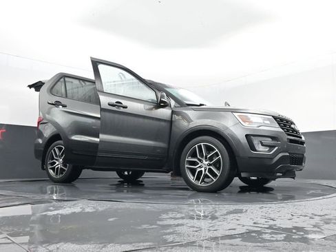 Used 2017 Ford Explorer Sport AWD/4WD image 37