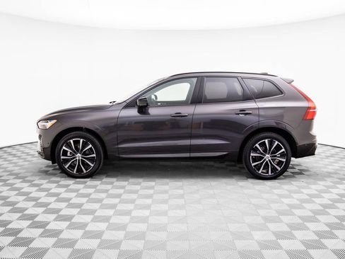 Used 2025 Volvo XC60 B5 Plus image 2