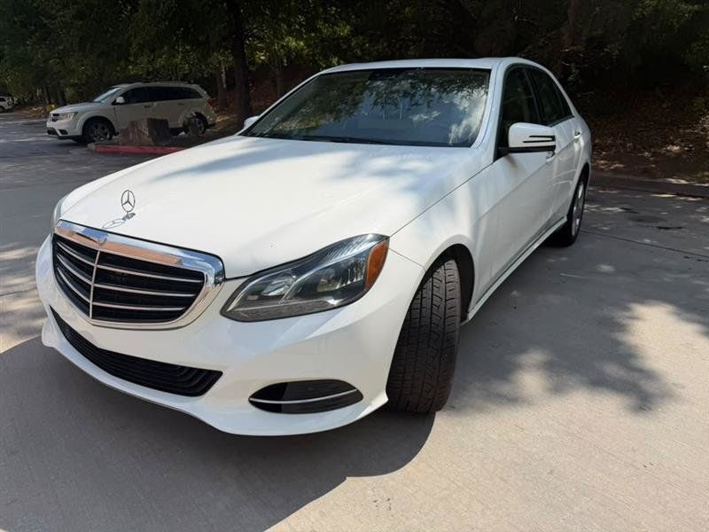 Used 2014 Mercedes-Benz E 350 Sedan image 3
