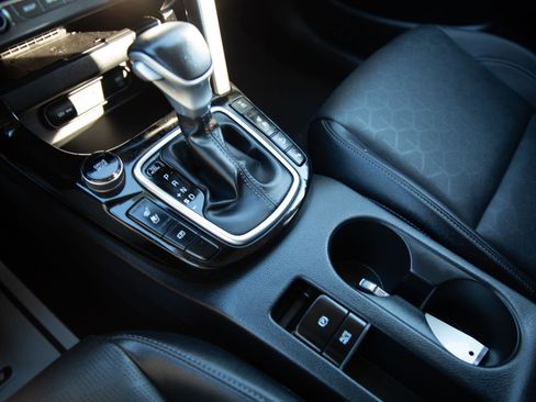 Used 2025 Kia Seltos SX w/ SX Sunroof Package image 15