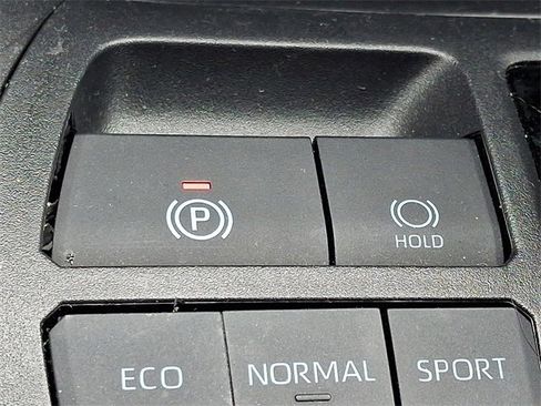 Used 2025 Toyota RAV4 LE image 23