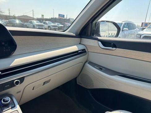 Used 2024 Hyundai Palisade Limited image 18