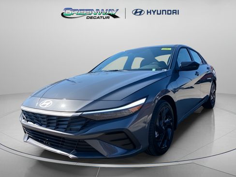 Used 2026 Hyundai Elantra Sport FWD image 3