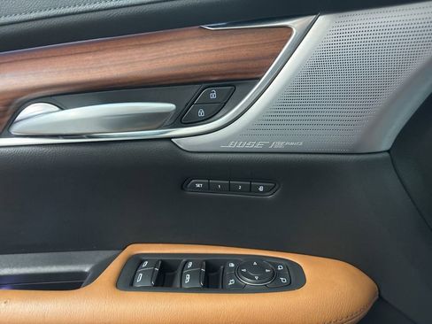 Certified 2025 Cadillac XT5 Premium Luxury image 16