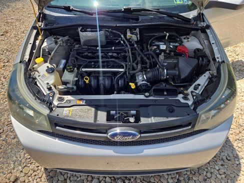 Used 2009 Ford Focus SE FWD image 11