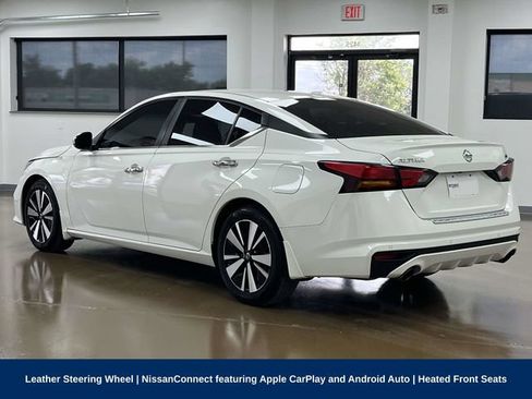 Used 2022 Nissan Altima 2.5 SV w/ SV Premium Package FWD image 8