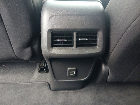 Used 2020 Chevrolet Equinox LT image 22