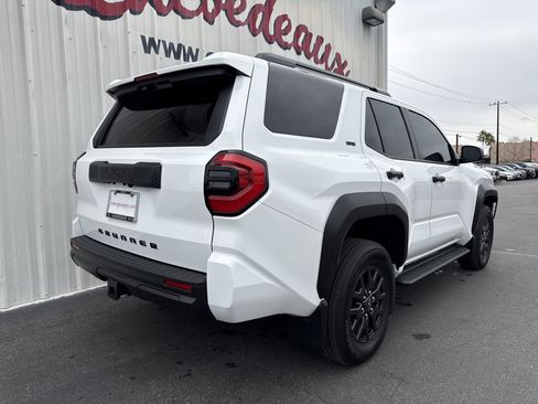Used 2025 Toyota 4Runner SR5 image 35