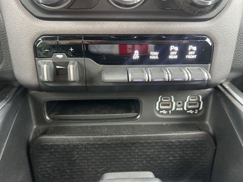 Used 2021 RAM 1500 Big Horn AWD/4WD image 11