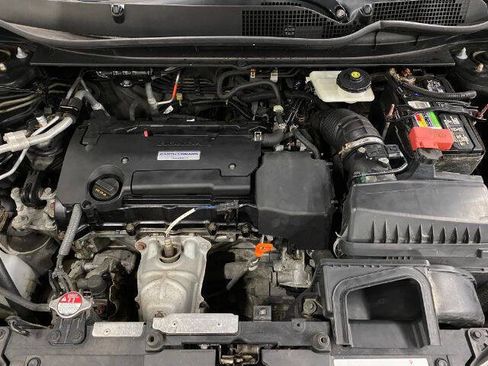 Used 2018 Honda CR-V LX image 9