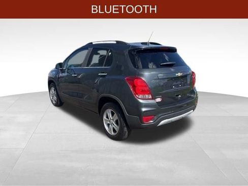 Used 2018 Chevrolet Trax LT w/ LT Convenience Package image 5