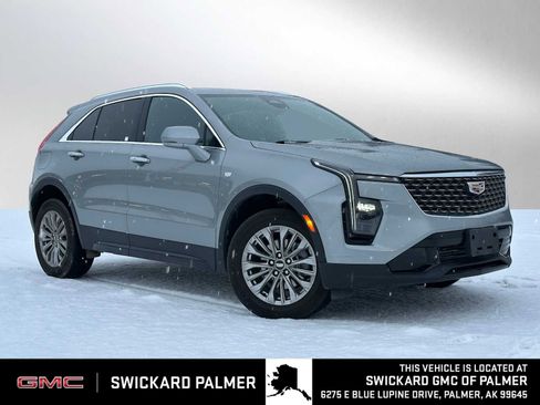 Used 2024 Cadillac XT4 Premium Luxury image 1