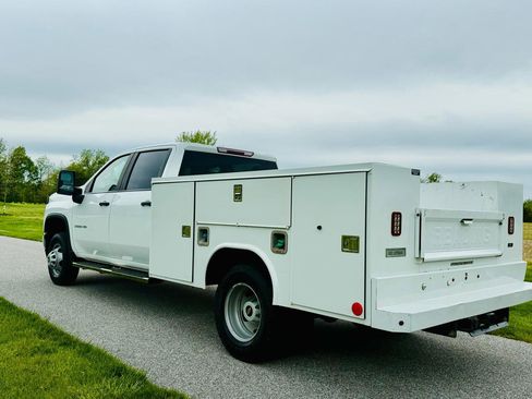 Used 2021 Chevrolet Silverado 3500 W/T w/ WT Convenience Package AWD/4WD image 3