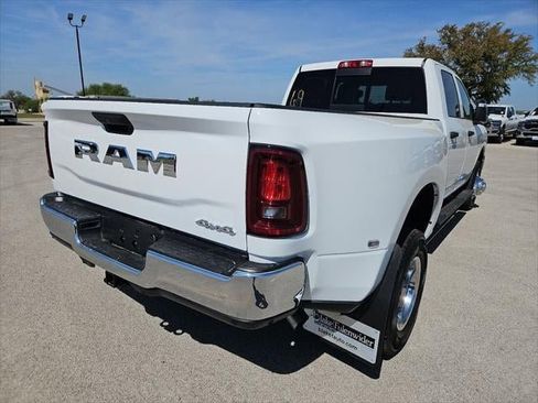 New 2026 RAM 3500 Tradesman AWD/4WD image 37