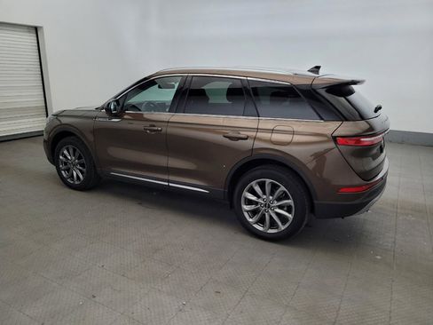 Used 2022 Lincoln Corsair AWD w/ Premium Package image 3