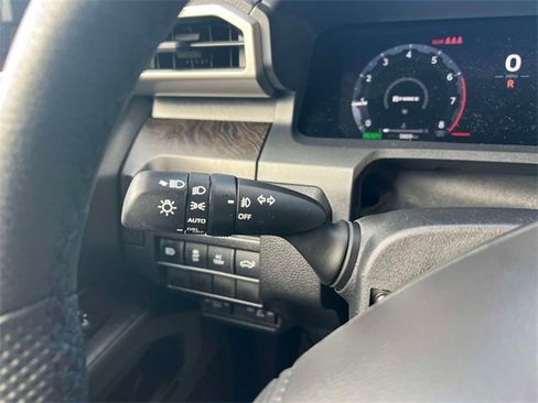 Certified 2025 Toyota Tacoma Limited image 34