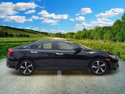 Used 2016 Honda Civic Touring image 7