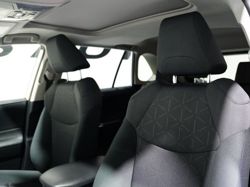 Used 2019 Toyota RAV4 XLE image 12