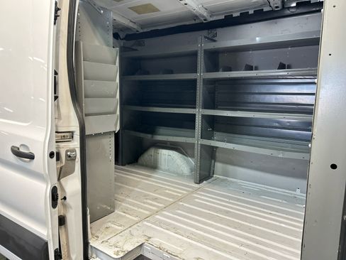 Used 2022 Ford Transit 250 Medium Roof RWD image 4