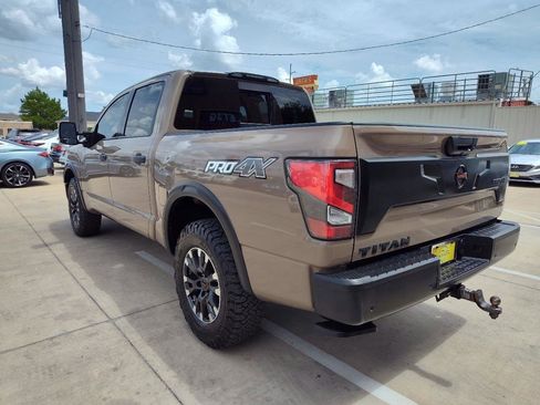 Used 2021 Nissan Titan PRO-4X w/ Pro-4x Convenience Package AWD/4WD image 6