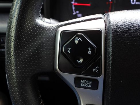 Used 2021 Toyota 4Runner SR5 AWD/4WD image 89