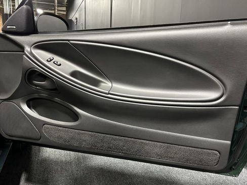 Used 2001 Ford Mustang GT image 45