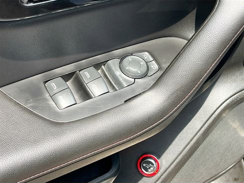 Used 2022 Chevrolet Blazer RS image 18