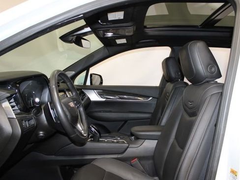 Used 2023 Cadillac XT6 Sport AWD/4WD image 7