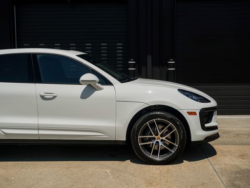 New 2026 Porsche Macan image 15
