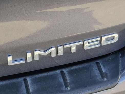 Used 2023 Toyota Highlander Limited AWD/4WD image 11