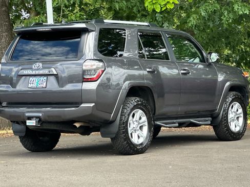 Used 2021 Toyota 4Runner SR5 Premium w/ Moonroof Package AWD/4WD image 2