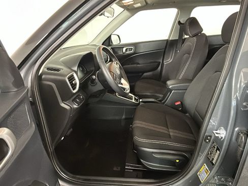 Used 2026 Hyundai Venue SEL FWD image 13