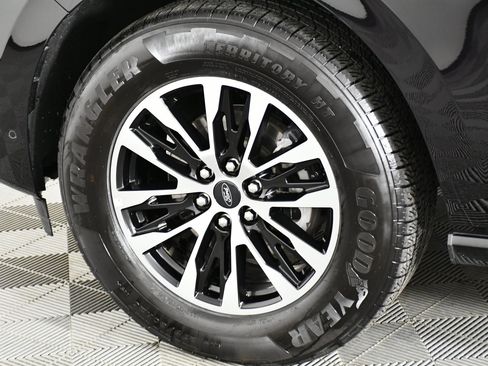 Used 2025 Ford Expedition Platinum AWD/4WD image 52