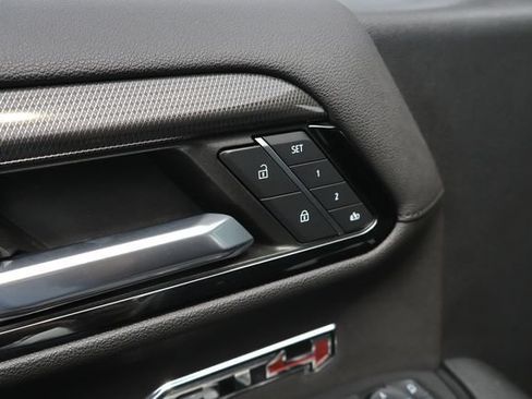 Used 2023 GMC Sierra 1500 AT4 w/ Technology Package AWD/4WD image 15